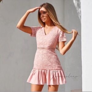 NWT TWO SISTERS THE LABEL PINK THE MISSHA DRESS Sz 4/XS/S pink Lace Ruffled hem